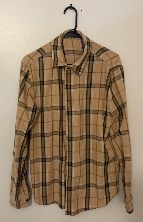 SHEIN Men’s Tan & Black Plaid Button-Up Shirt